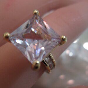 Moissanaite Stone sapphire shinny brilliant 18k g polish stunning ring  size 7